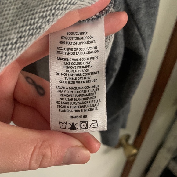 Dark grey Calvin Klein sweater - Picture 3 of 3